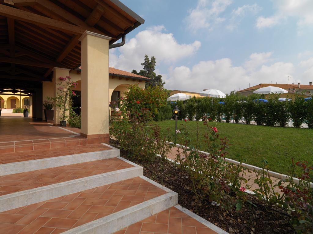 Le Corti Del Sole Residence Вентурина Экстерьер фото