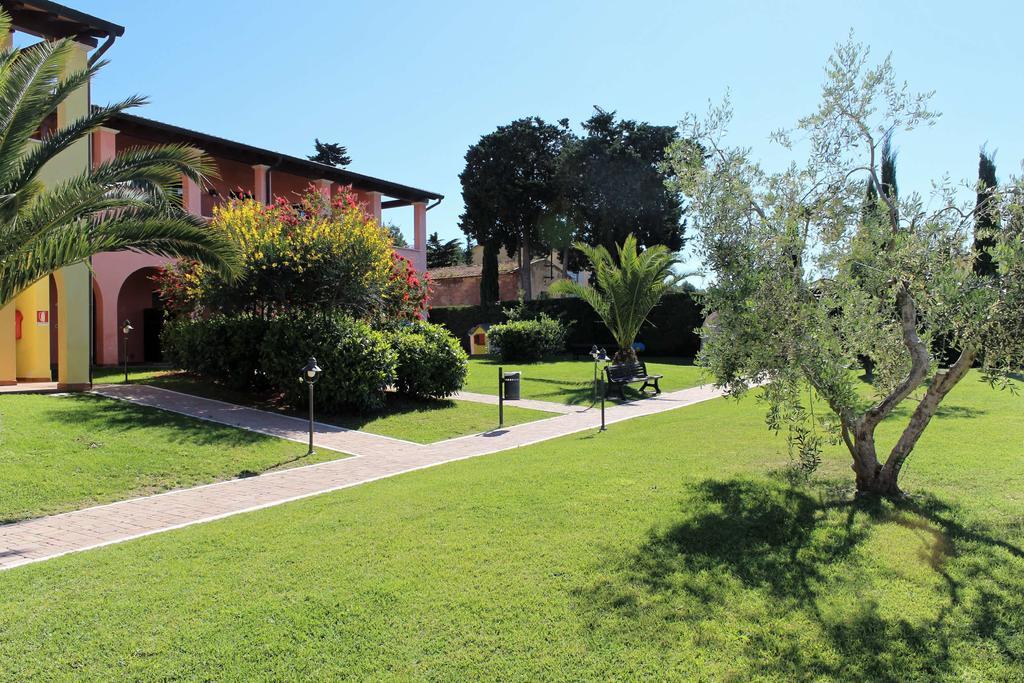 Le Corti Del Sole Residence Вентурина Экстерьер фото
